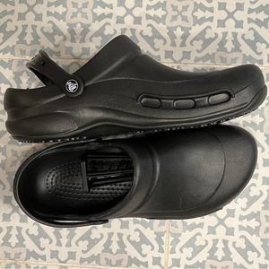 Men’s black crocs